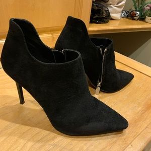 Michael Kors heels 9. Wore once. Like new.